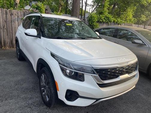 2023 Kia Seltos S