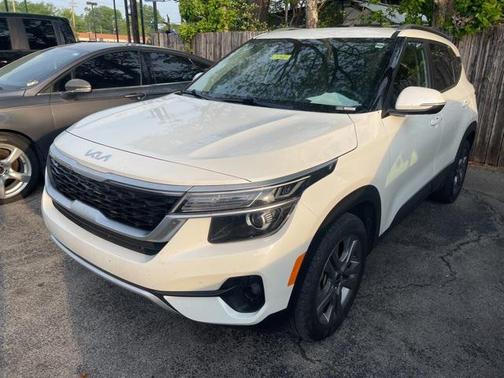 2023 Kia Seltos S