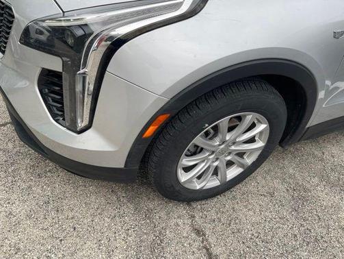 Radiant Silver Metallic 2021 Cadillac XT4 Luxury