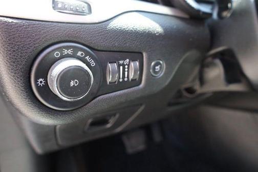 Bright White Clearcoat 2018 Jeep Cherokee Latitude Plus