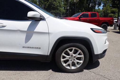 Bright White Clearcoat 2018 Jeep Cherokee Latitude Plus