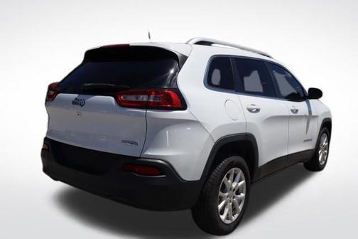 Bright White Clearcoat 2018 Jeep Cherokee Latitude Plus