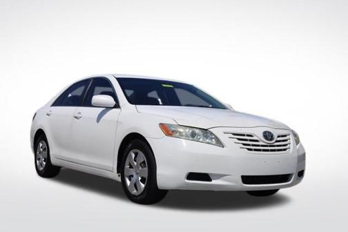 Super White 2009 Toyota Camry LE