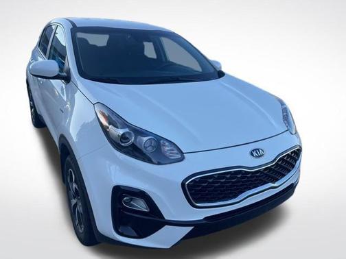 Clear White 2021 Kia Sportage LX
