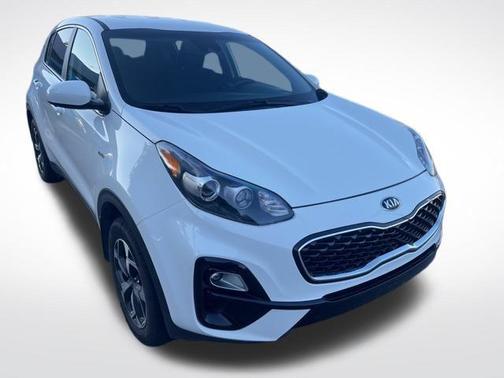 Clear White 2021 Kia Sportage LX