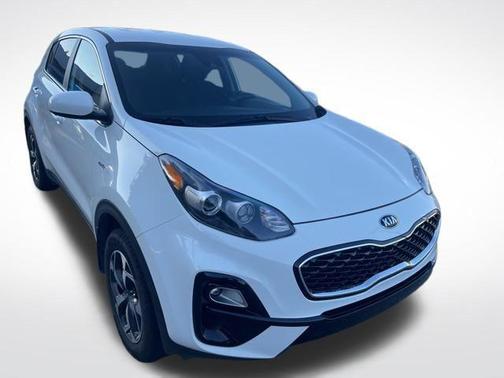 Clear White 2021 Kia Sportage LX