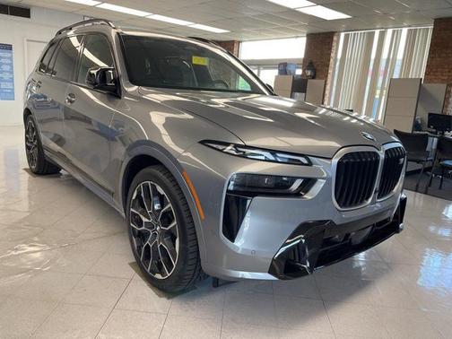 2024 BMW X7 M60i
