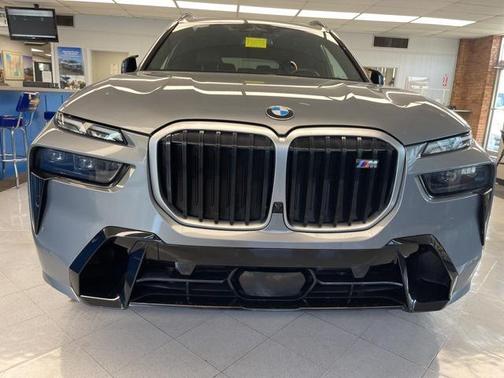 2024 BMW X7 M60i