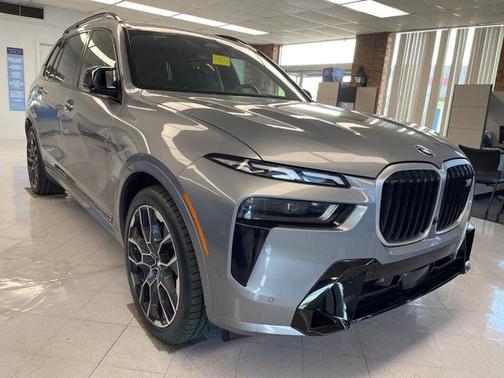 2024 BMW X7 M60i