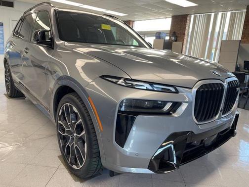 2024 BMW X7 M60i