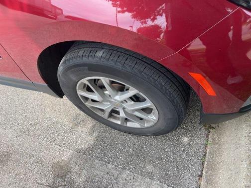 Radiant Red Tintcoat 2023 Chevrolet Equinox 1LT