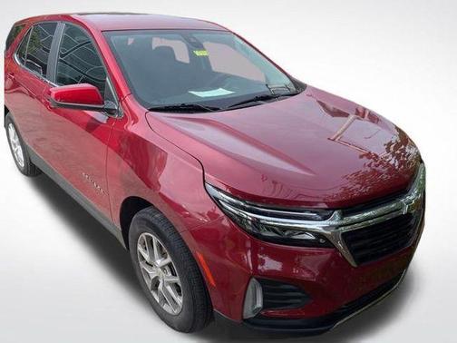 Radiant Red Tintcoat 2023 Chevrolet Equinox 1LT