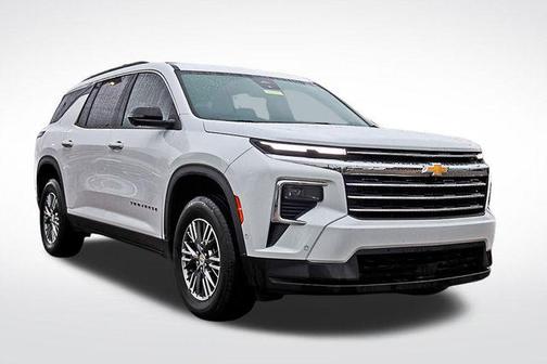 2024 Chevrolet Traverse LT