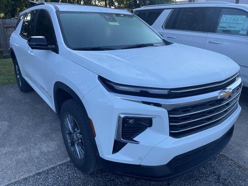 2024 Chevrolet Traverse LT