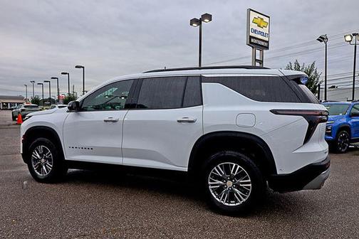 2024 Chevrolet Traverse LT