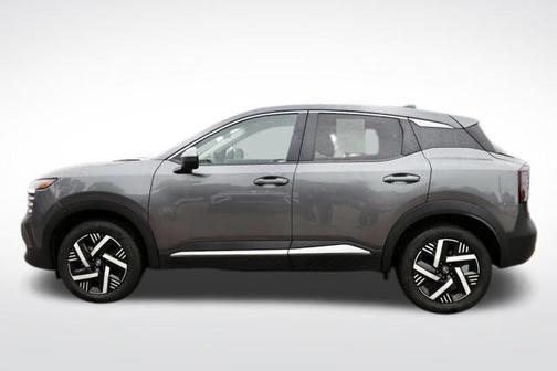 Gun Metallic 2025 Nissan Kicks SV