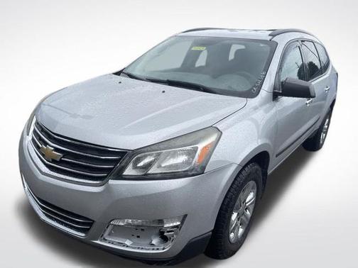 Silver Ice Metallic 2016 Chevrolet Traverse LS