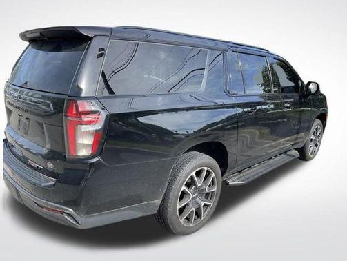 Black 2022 Chevrolet Suburban RST