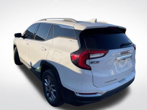 Summit White 2022 GMC Terrain SLT