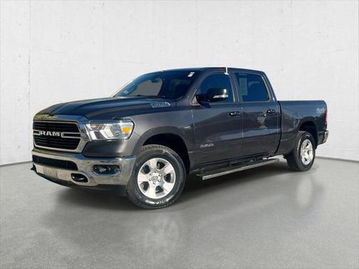 2021 RAM 1500 Big Horn Crew Cab 4x4 64' Box