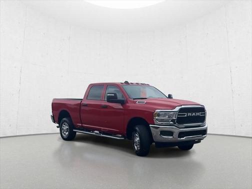 2024 RAM 2500 Tradesman Crew Cab 4x4 64' Box