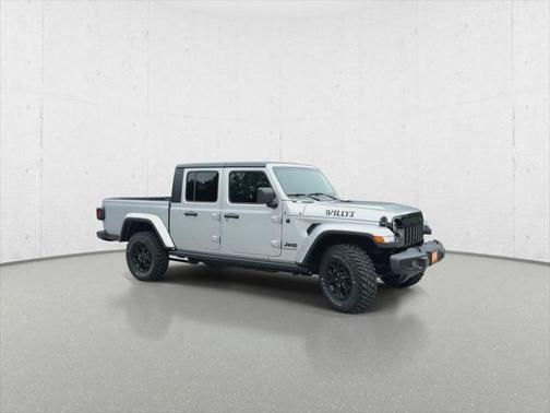 2022 Jeep Gladiator Willys Sport 4x4