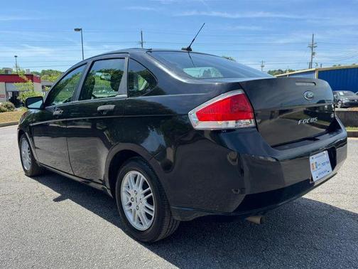 Black 2009 Ford Focus SE