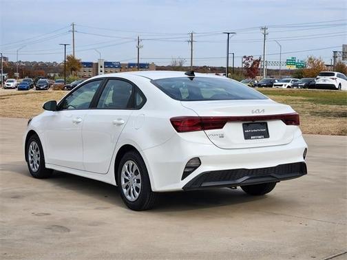 2023 Kia Forte LX