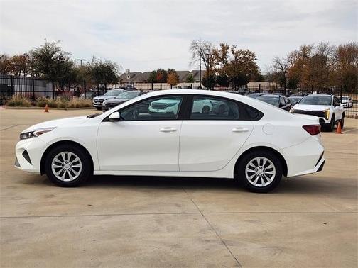 2023 Kia Forte LX