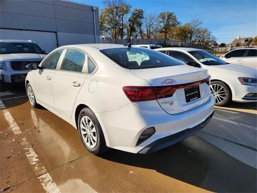 2023 Kia Forte LX