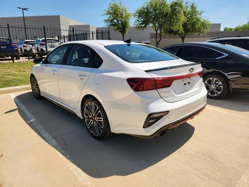 Snow White Pearl 2021 Kia Forte GT