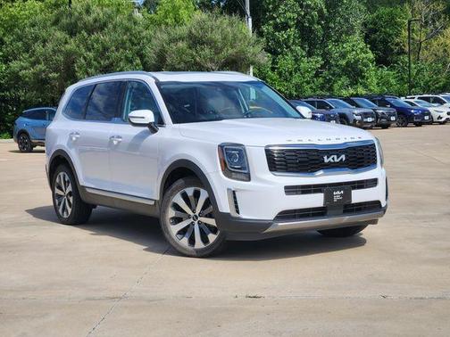 Glacial White Pearl 2022 Kia Telluride S