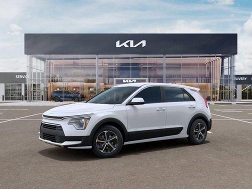 Snow White Pearl 2026 Kia Niro LX