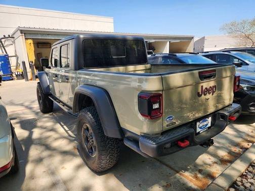 Limited Edition Gobi Clearcoat 2022 Jeep Gladiator Rubicon