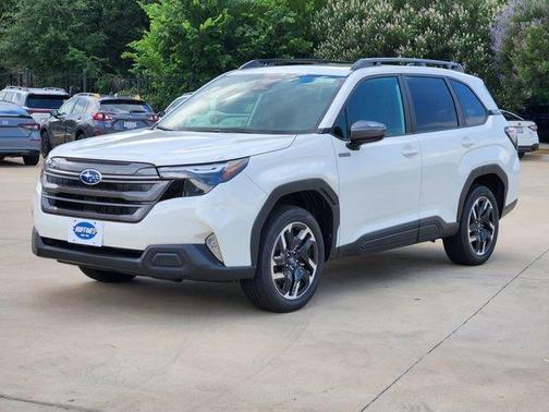 Crystal White Pearl 2026 Subaru Forester Premium