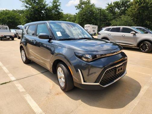 Gray 2025 Kia Soul LX