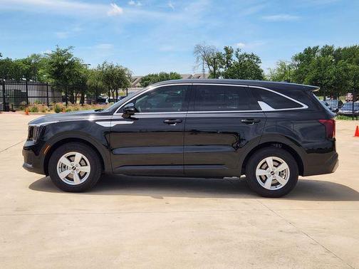 Ebony Black 2026 Kia Sorento LX