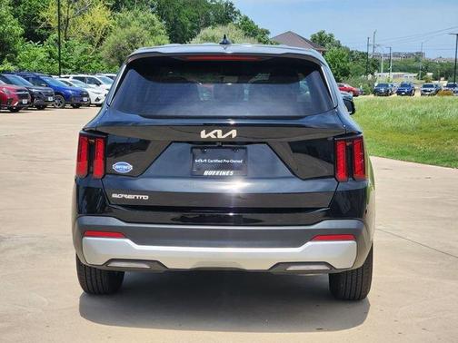 Ebony Black 2026 Kia Sorento LX