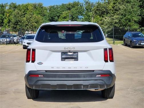 2022 Kia Sorento LX