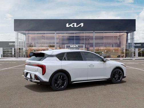 Snow White Pearl 2026 Kia K4 GT-LINE