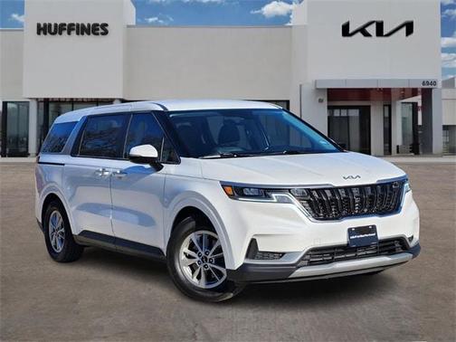 2023 Kia Carnival LX