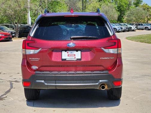 Crimson Red Pearl 2023 Subaru Forester Limited
