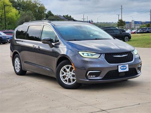 2022 Chrysler Pacifica Touring-L