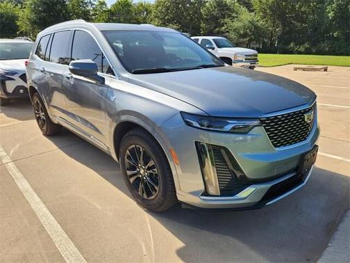 2023 Cadillac XT6 Luxury FWD