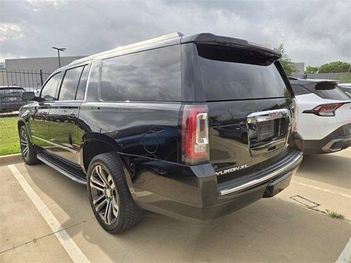 2017 GMC Yukon XL Denali