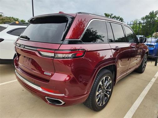 2022 Jeep Grand Cherokee Overland