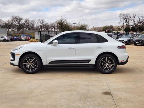 2024 Porsche Macan Base