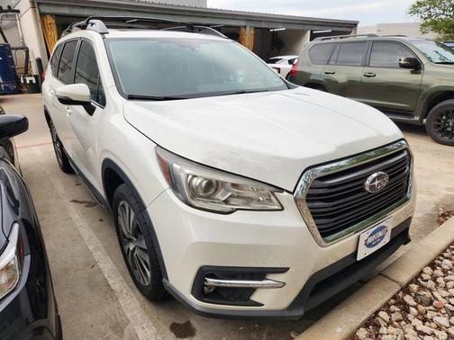 Crystal White Pearl 2020 Subaru Ascent Limited 7-Passenger