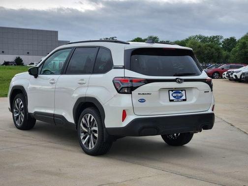 Crystal White Pearl 2026 Subaru Forester Touring