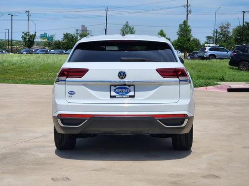 Pure White 2023 Volkswagen Atlas Cross Sport 2.0T SE w/Technology